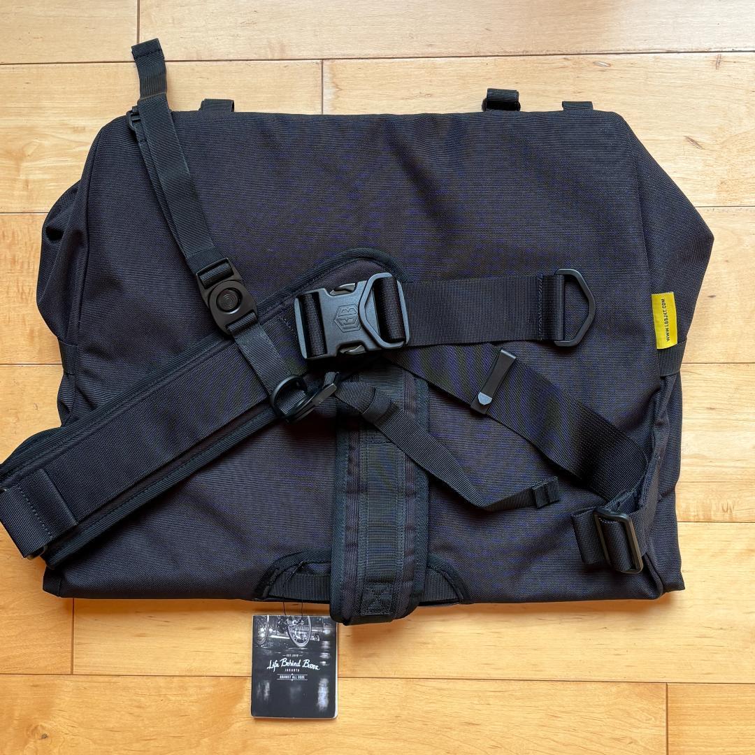 ☆Life Behind Bars☆ メッセンジャーバッグ ブラック【未使用】