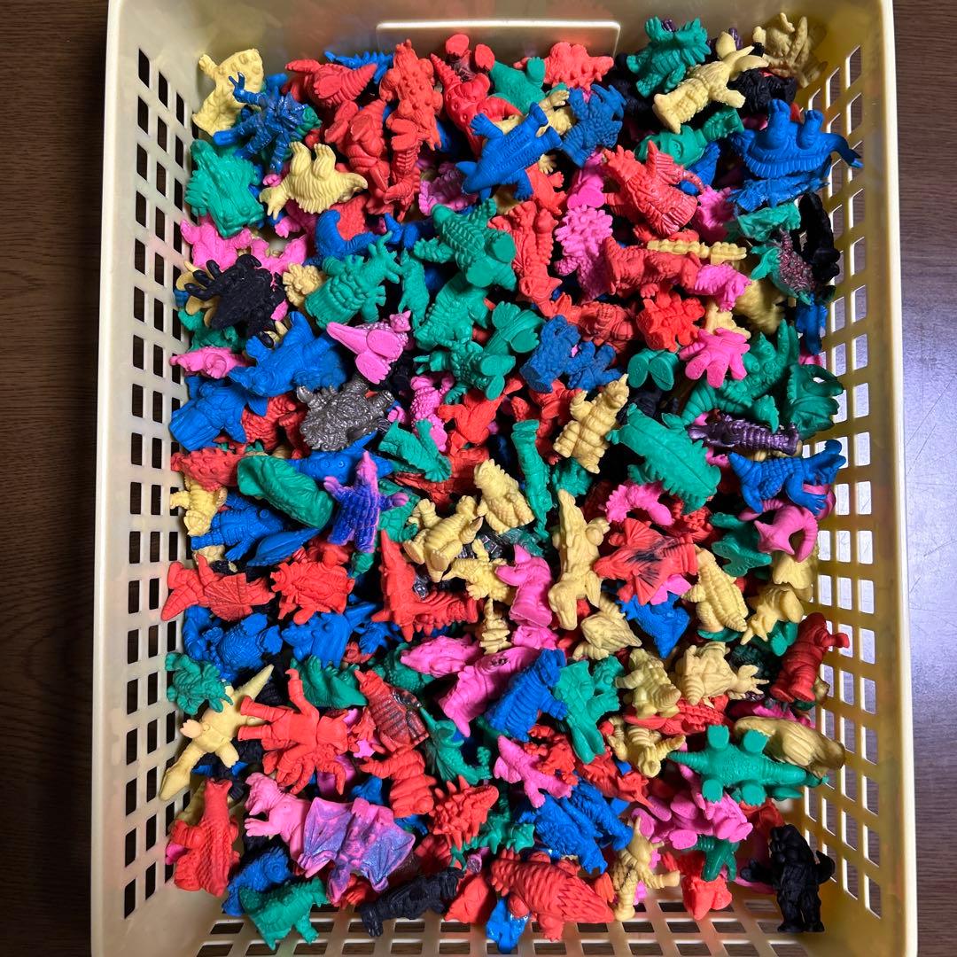 【昭和レトロ】怪獣消しゴム ‼️大量 約2kg‼️