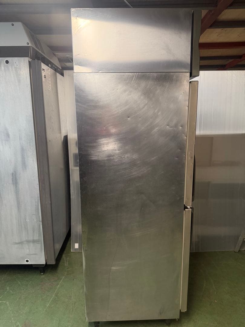 2012年 ホシザキ縦型冷蔵庫 625x650x1890