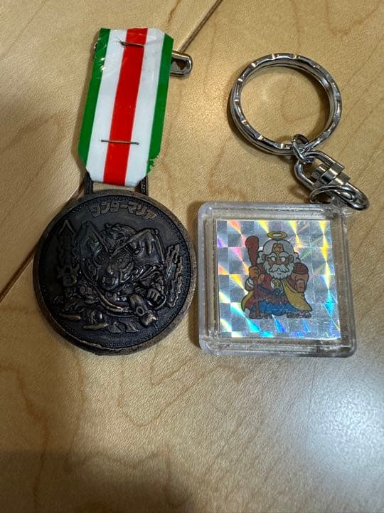 ビックリマン　キーホルダー　スーパーゼウス　ワンダーマリア　サタンマリア