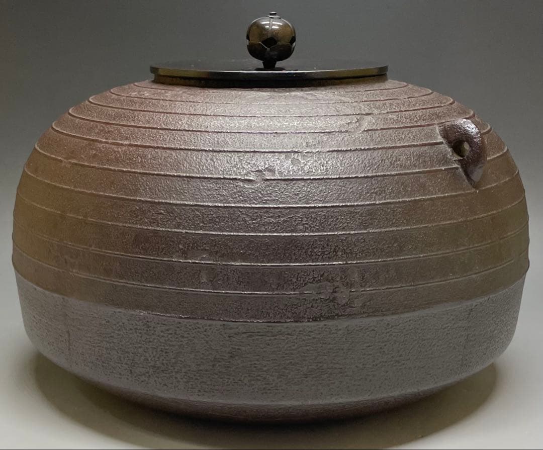 momotoi　人間国宝　高橋敬典　平丸筋入釜　茶釜　共箱　C 50