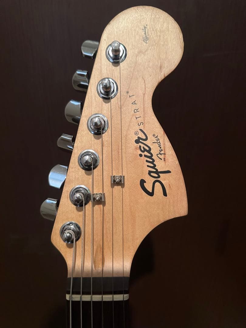 Squier ラージヘッド　ストラト