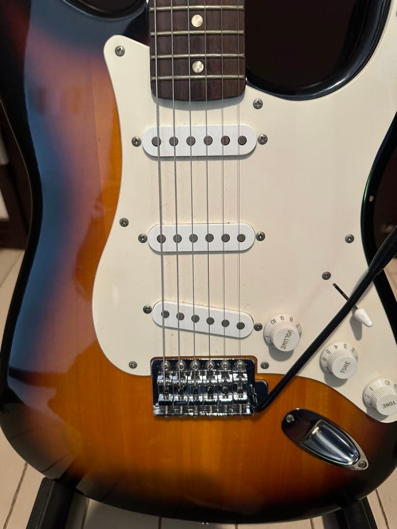 Squier ラージヘッド　ストラト