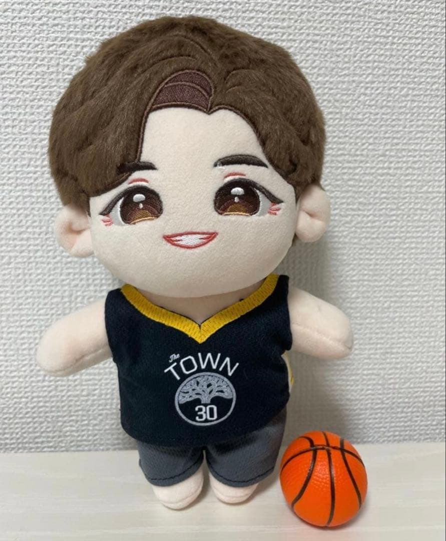 コンユ　ぬいぐるみ　20センチ