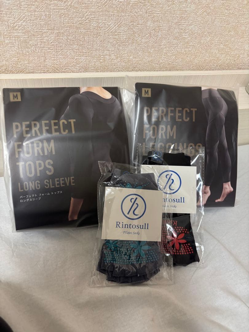 Rintosull ピラティスウェア上下・ソックス