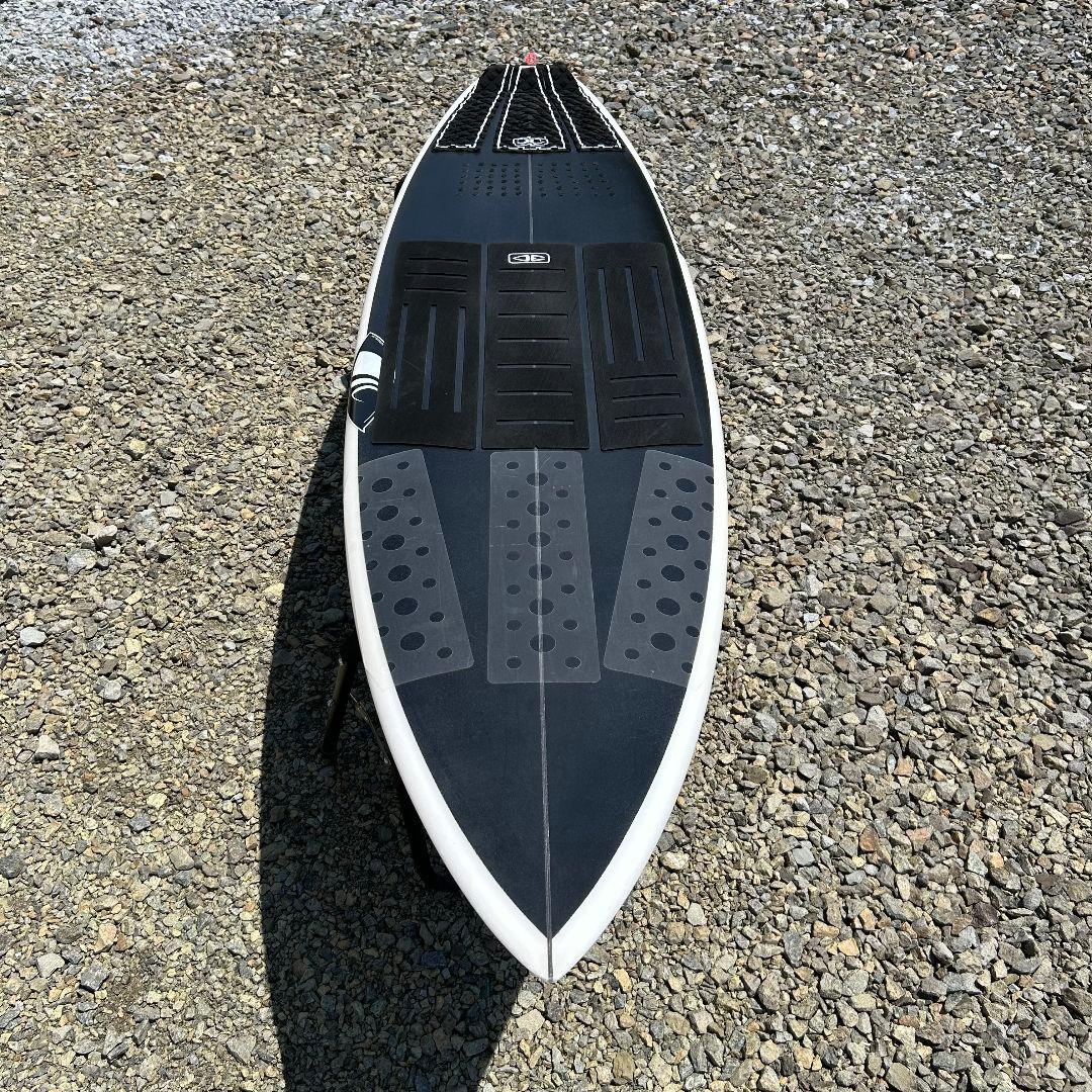 sharp eyeショートボード 5.10 ブラック/ホワイトINFERNO72