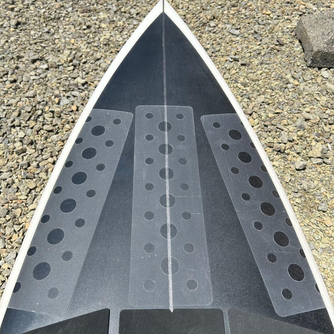 sharp eyeショートボード 5.10 ブラック/ホワイトINFERNO72