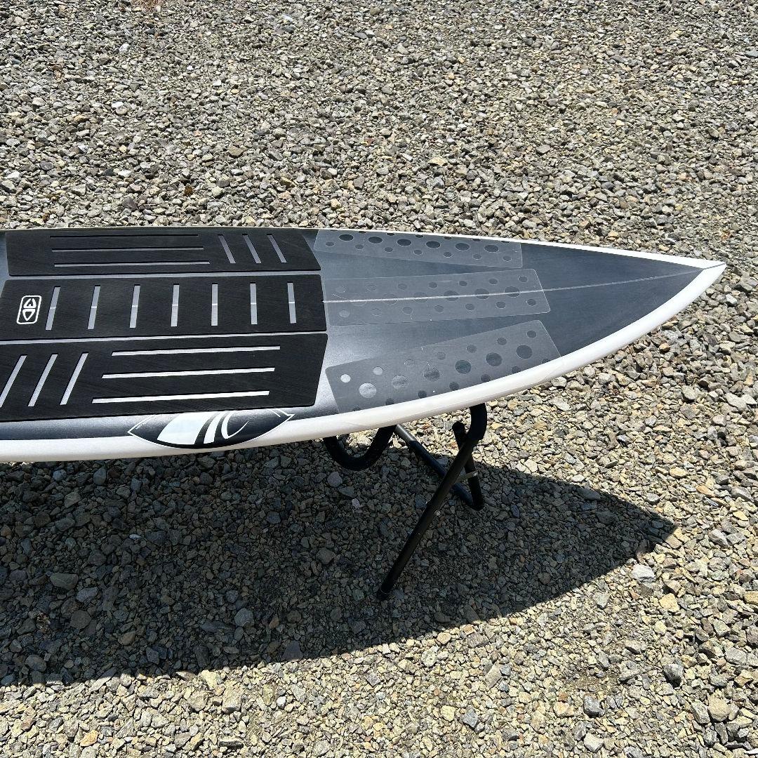 sharp eyeショートボード 5.10 ブラック/ホワイトINFERNO72