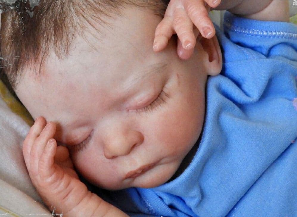 リボンドール♬　かわいいお顔立ちです☆