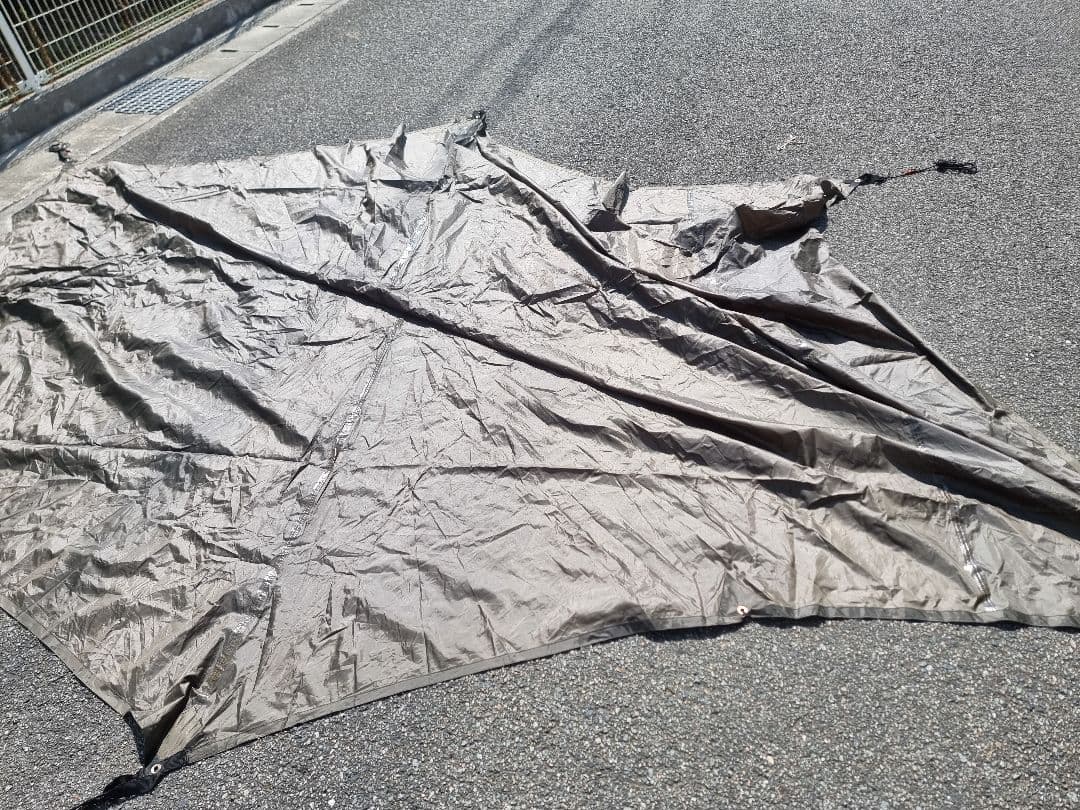 タープ　アウトドア　キャンプ