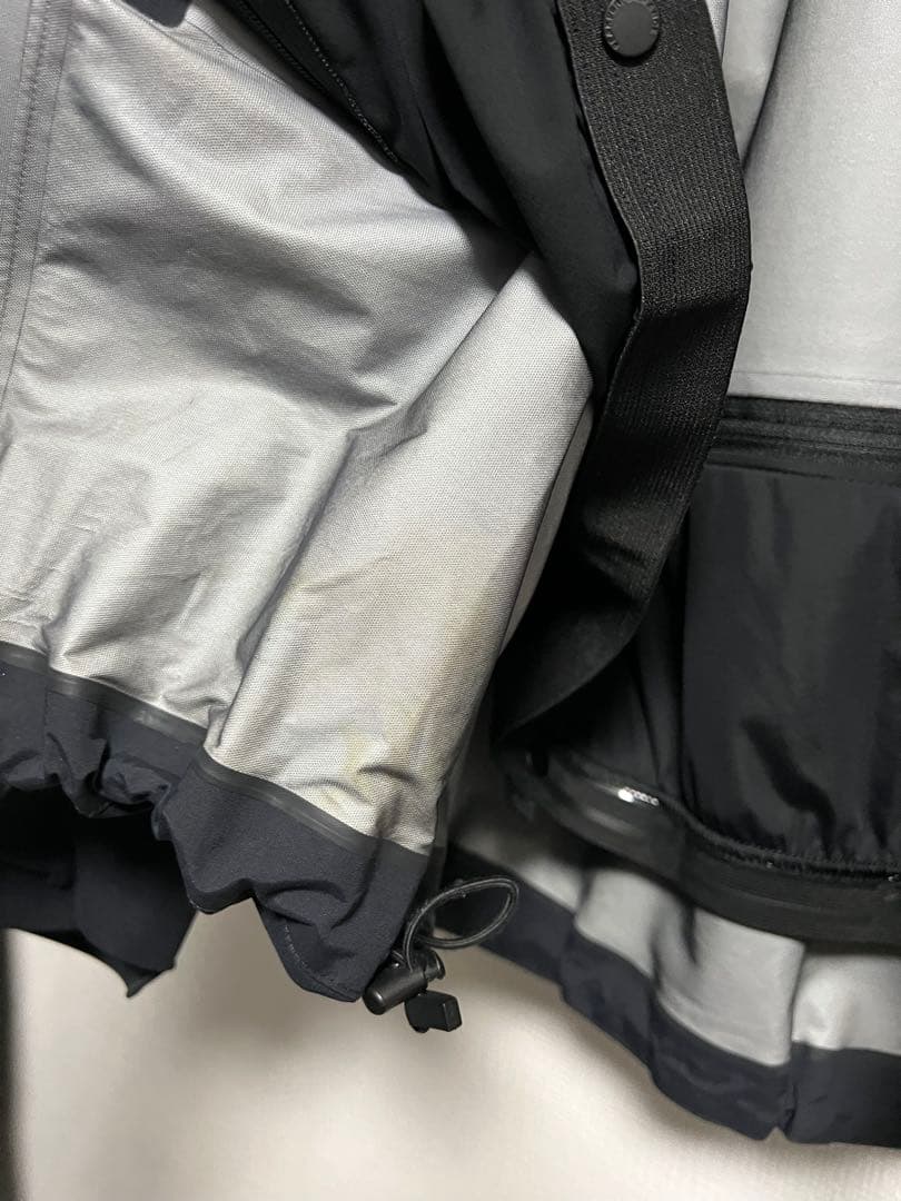 Peak Performance アルパイン GORE-TEX ジャケット 黒