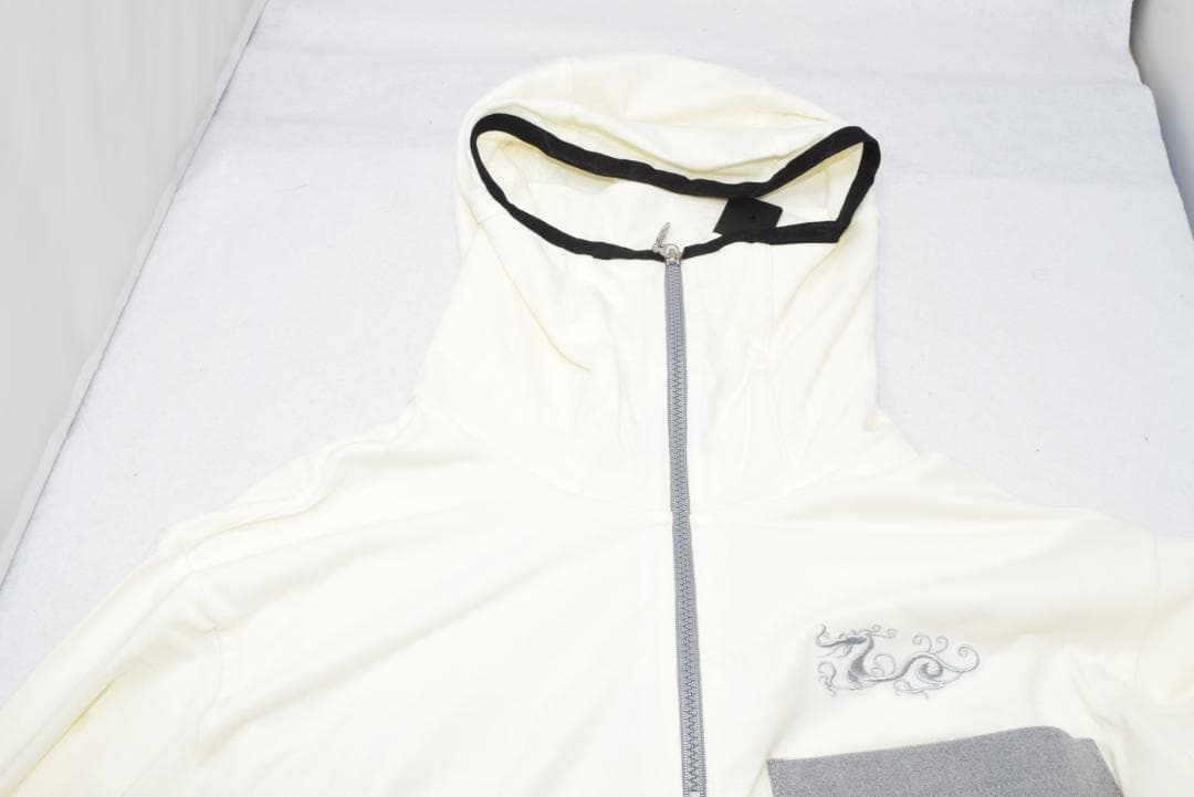 新品☆ダンスウィズドラゴン SMOOPHフーディー☆アウター☆白☆XLサイズ