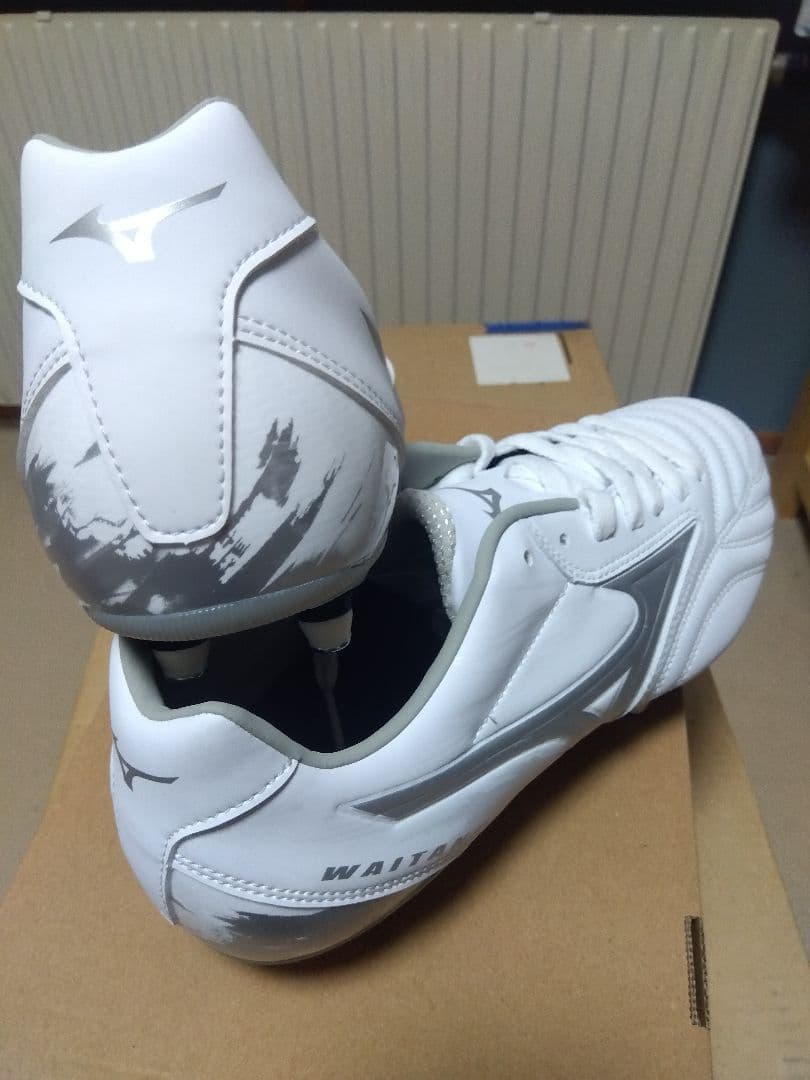 ラグビースパイク／30.0／白×シルバー／R1GA230003／新品・未使用品