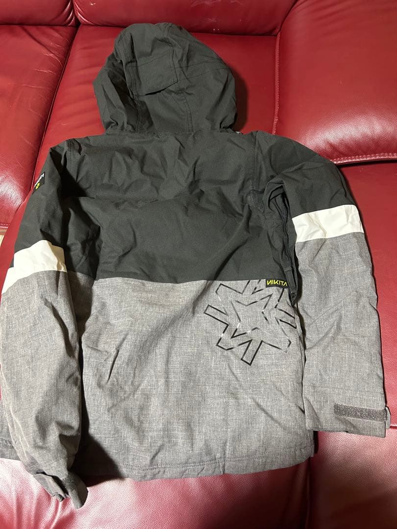 NIKITA フード付きジャケット Sサイズ ブラック/グレー