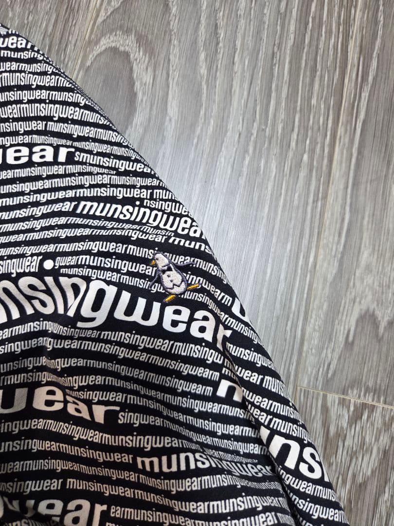 マンシングウェア ENVOY/360ストレッチロゴプリントクルーネックブルゾン