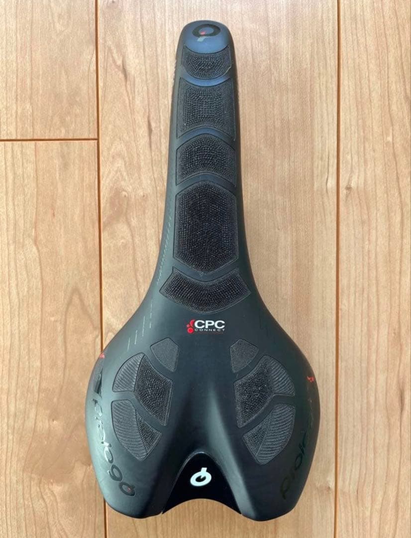 Prologo Nago Evo サドル 134mm CPC