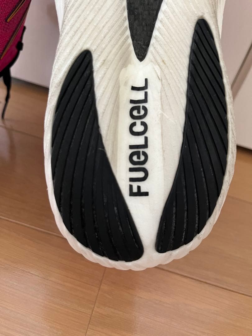 ニューバランス　フューエルセルRCエリートV2　27.5 2Ｅ