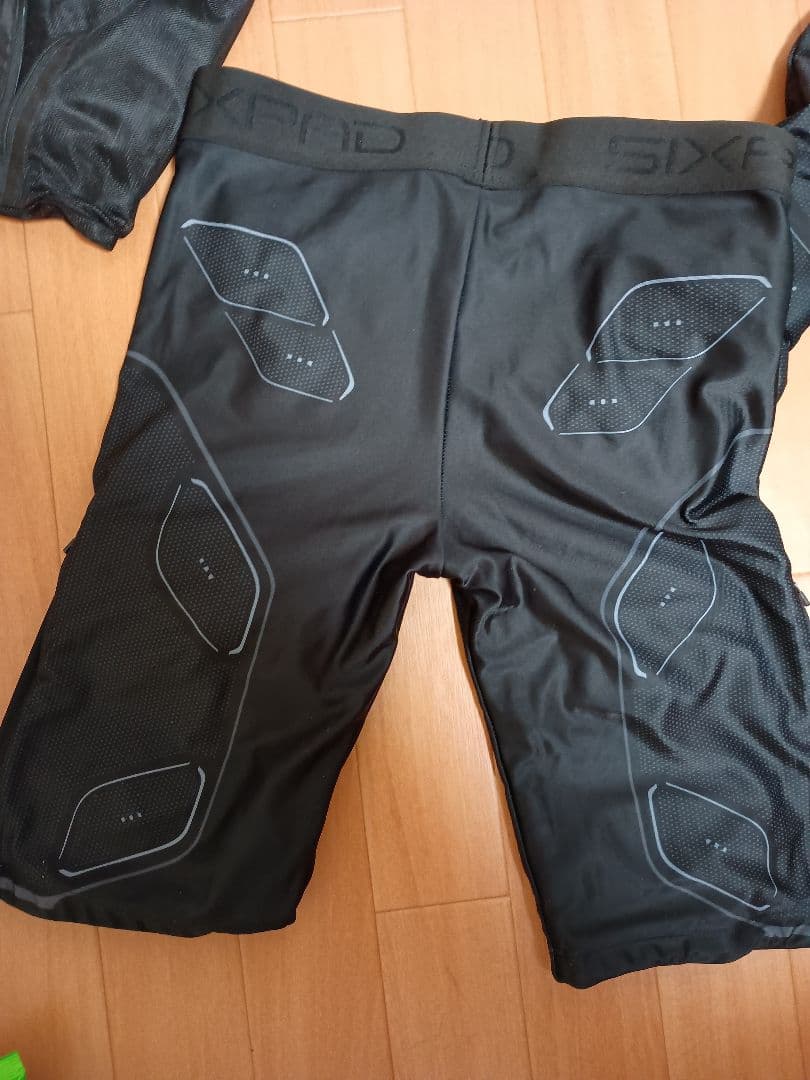 SIXPAD Powersuit パワースーツ Top Bottom 上下セット