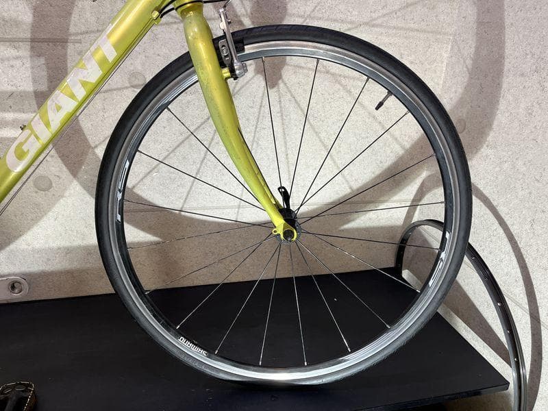 GIANT ESCAPE R3 クロスバイク sizeS　イエローカラー