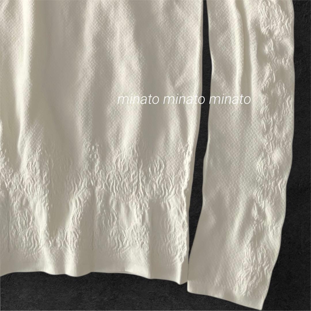 未使用 Chacott チャコット ハイネック ノーソーイングニット M