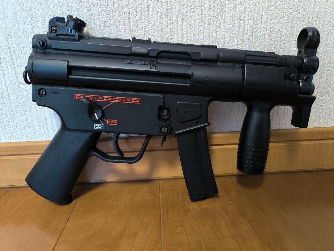 東京マルイHKMP5Kクルツお買い得フルセット充電器バッテリーロングマガジン付き