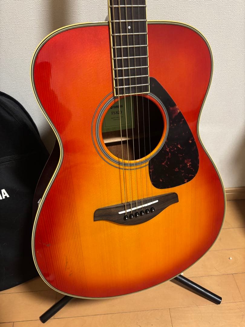 美品YAMAHA FS820 アコースティックギター ケース付き