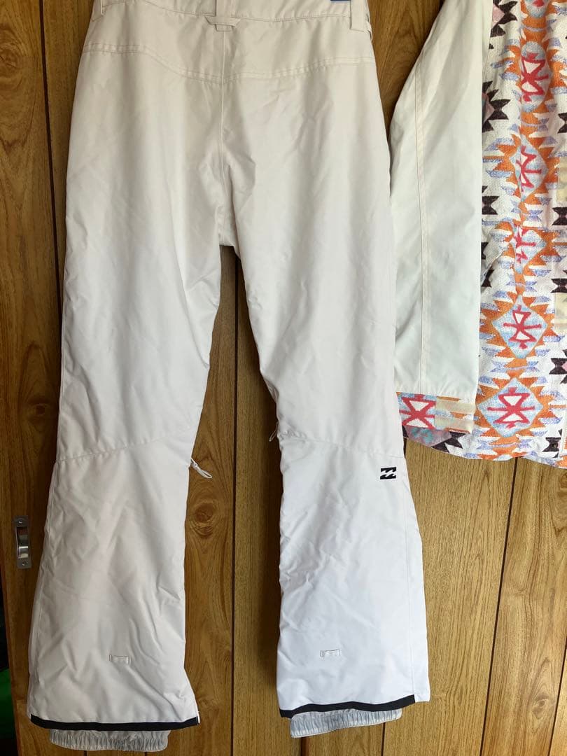 値下げ。BILLABONGスノーボードウェア上下セット ※着用参考画像あり