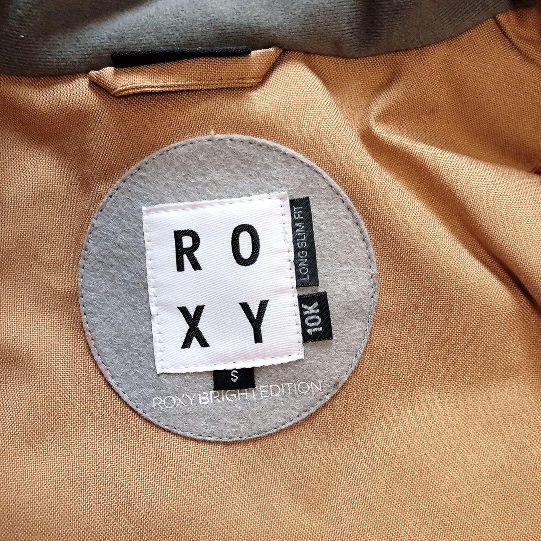 ベージュ ダウンジャケットとスノーボードパンツ セット　ROXY スキーウェア