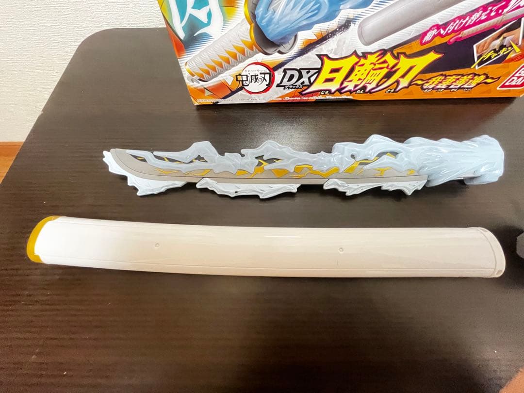 バンダイ 鬼滅の刃 DX日輪刀 竈門炭治郎　我妻善逸　セット