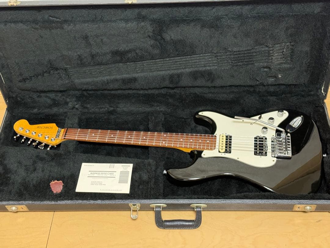 SCHECTER USA ストラトキャスター　ハードケース付属