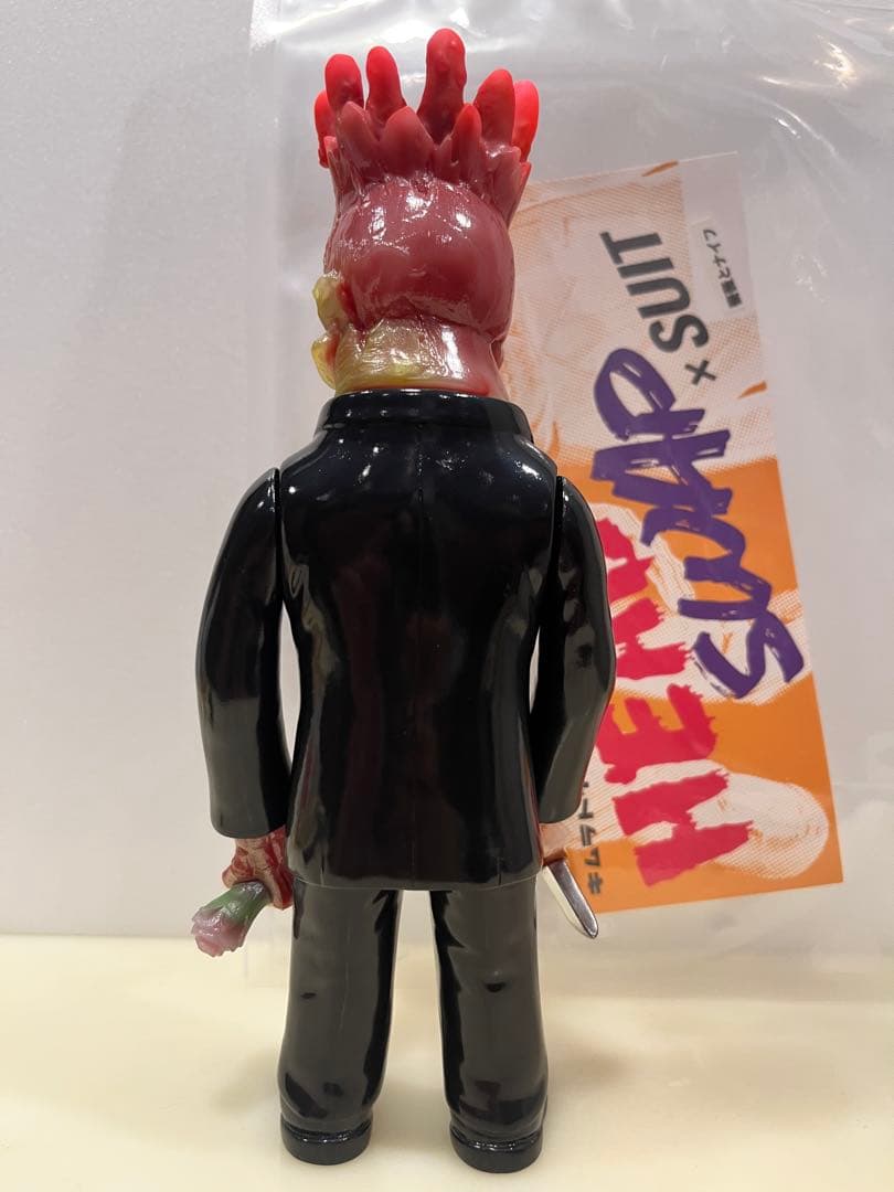 キムラトイ HEAD SWAP×SUIT 薔薇とナイフ ソフビ