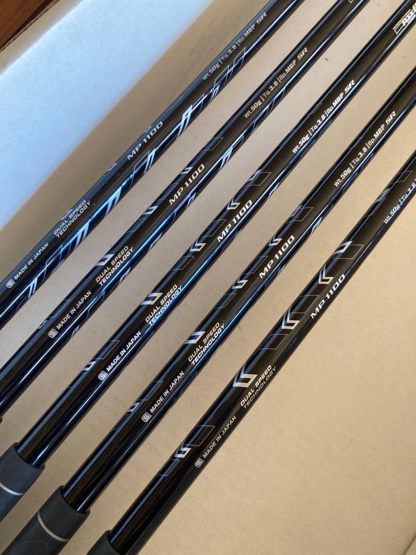 ゼクシオ11アイアンSRシャフトのみボルドー5本美品