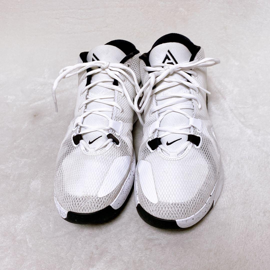 希少　NIKE ZOOM FREAK 1　ホワイト／ブラック　32cm　バッシュ