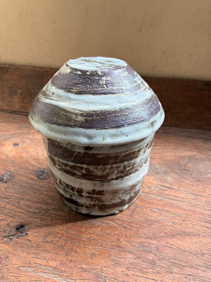 小野哲平作　陶器　鉄絵重