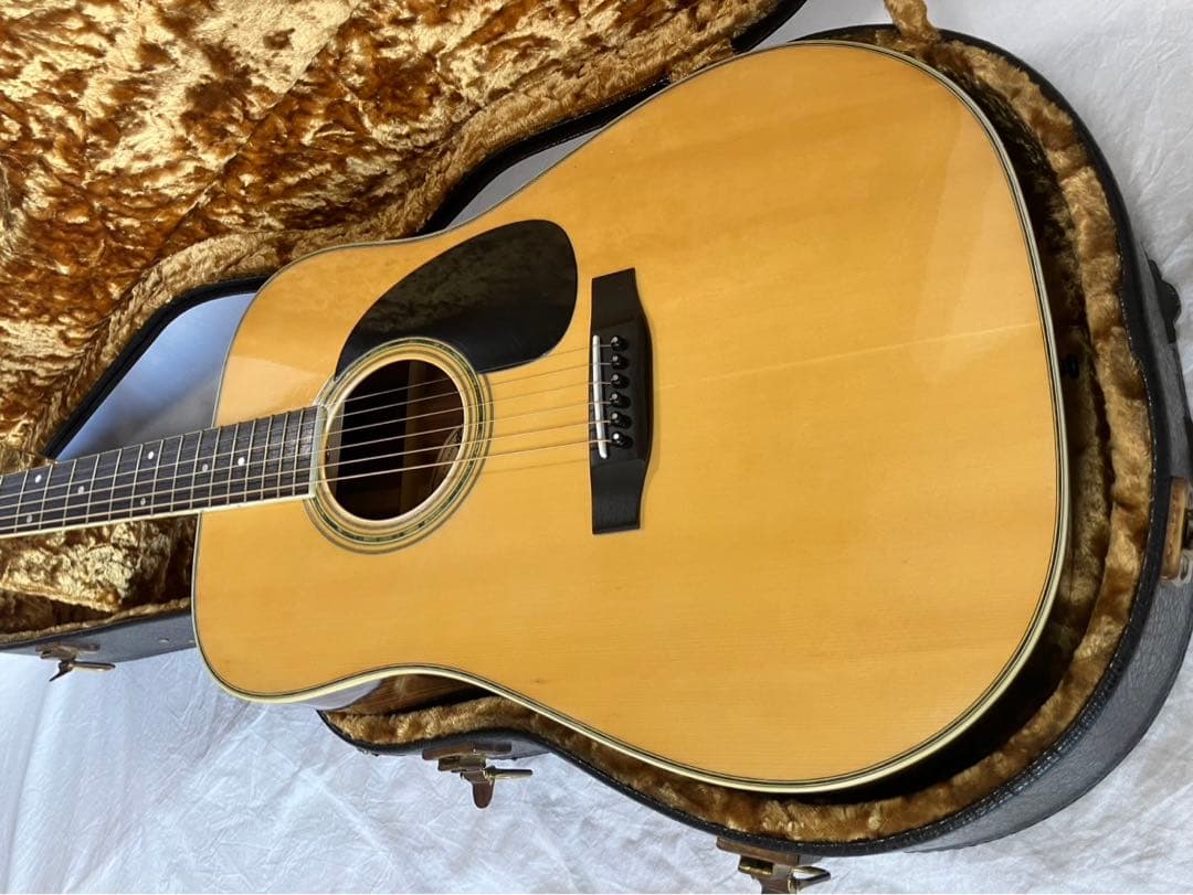 アコースティックギター　Morris. W-25 木目の綺麗なジャパンビンテージ