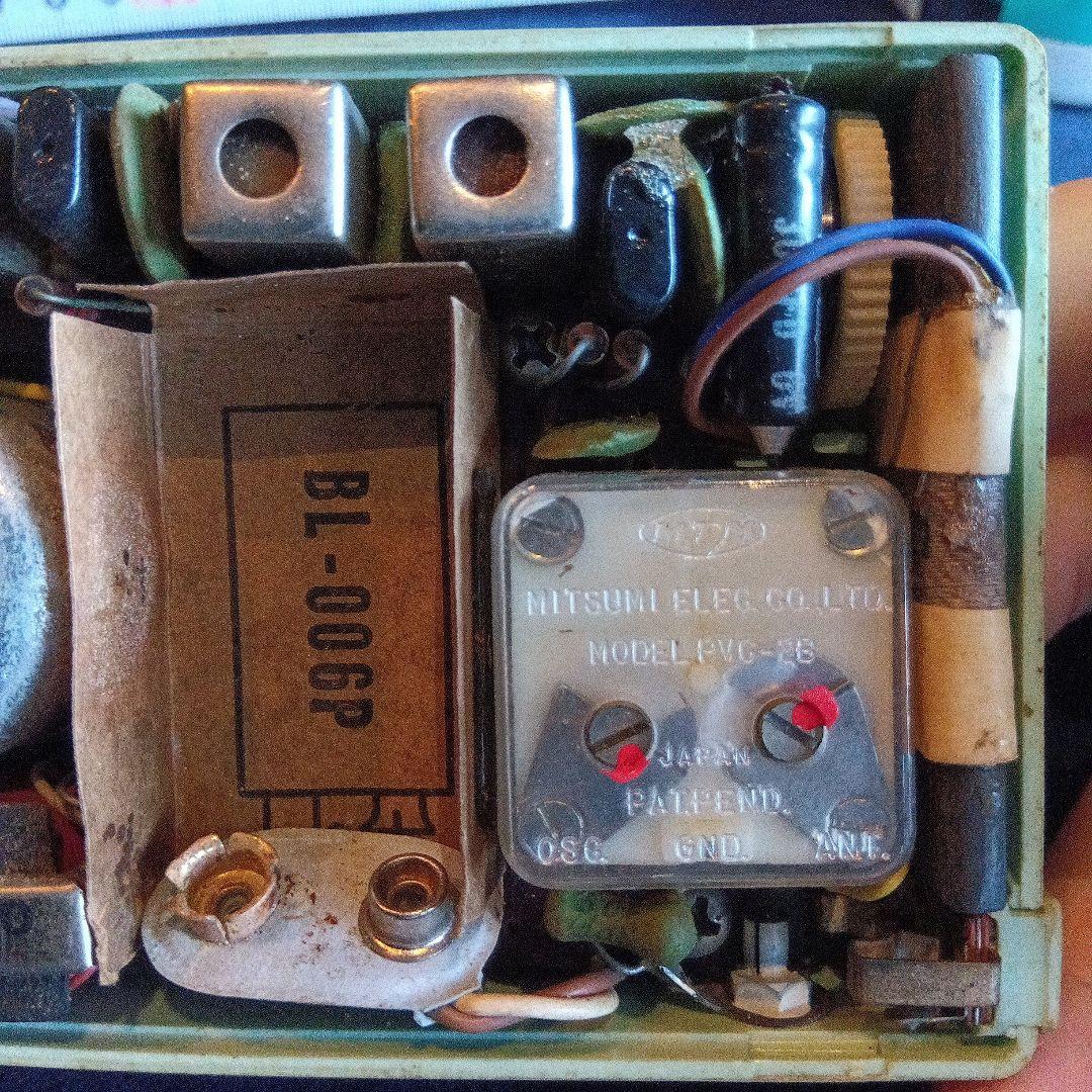 ジャンク品　トランジスタ　ラジオ　レトロ　ヴィンテージ