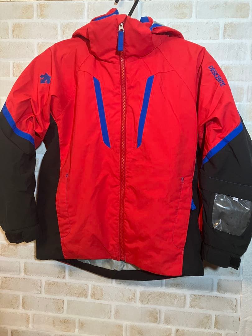 《美品》DESCENTE ジュニア用 スノーウェア 上下セットサイズ140