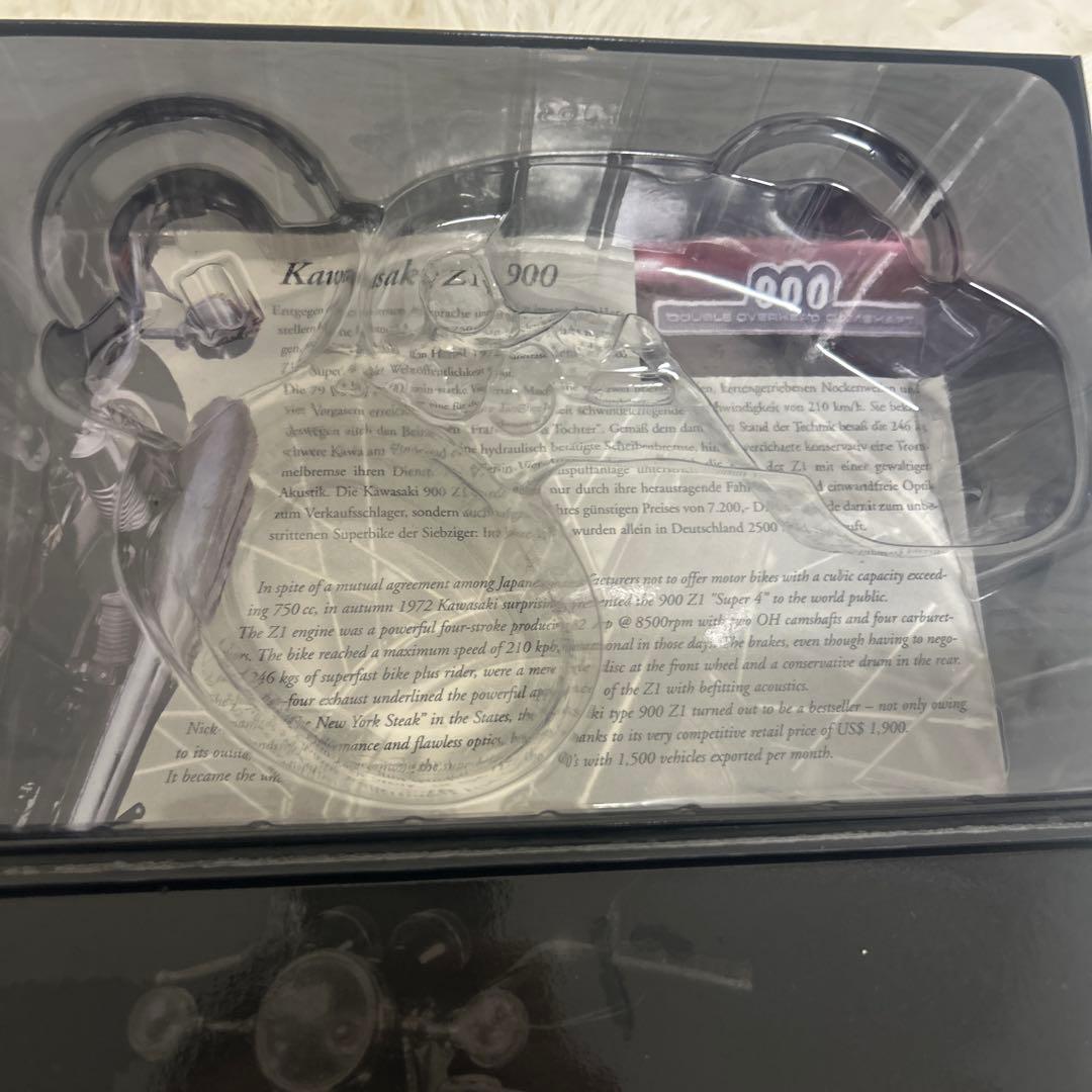オートバイ・バイク MINICHAMPS Kawasaki Z1 900 1972 1:12