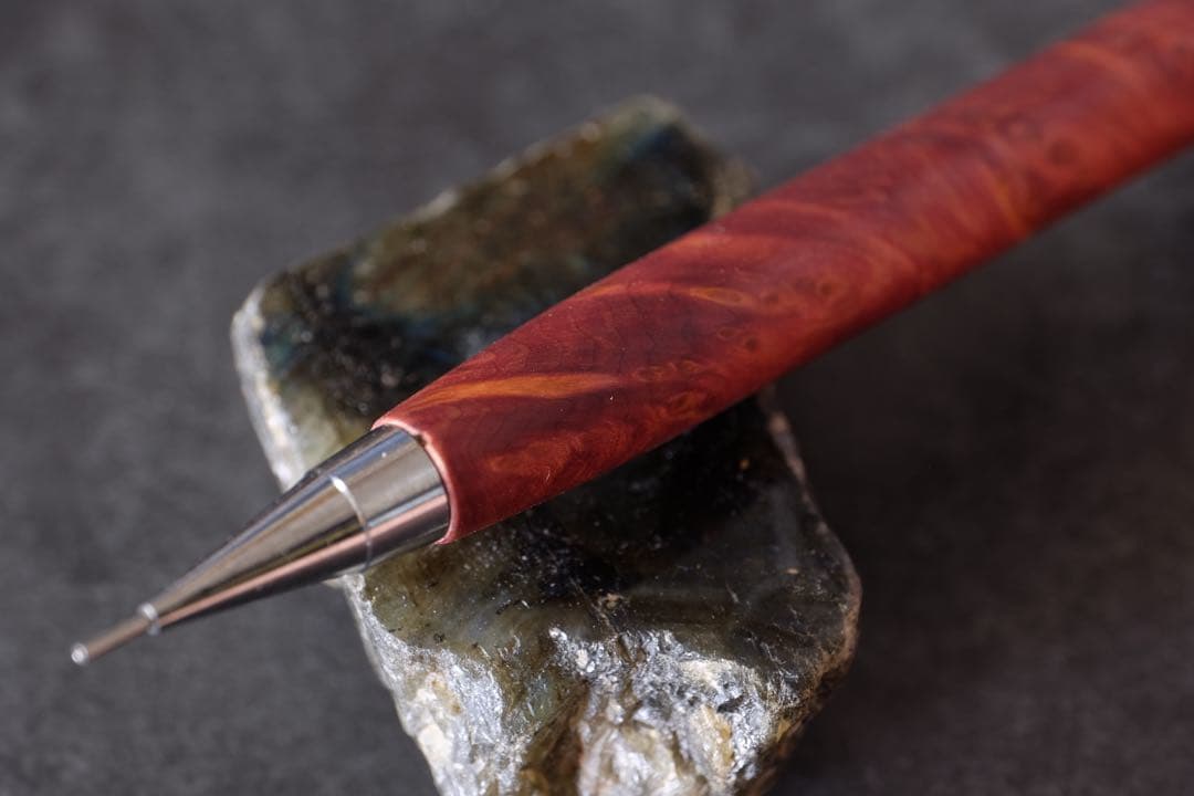 PG5木軸カスタム0088　高村杢工房 製図用シャープペンシル　紫紅杉瘤