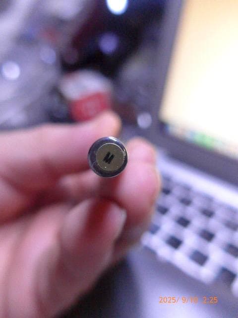 ダンヒルの高級万年筆ジェムラインの14Kペン先 F 銀張りのバーレイ。美品。箱付