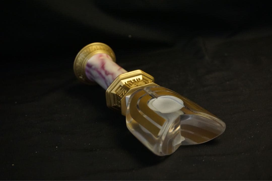 ウルトラマンティガ　スパークレンス　非可動式水晶.ver　プロップ　劇中風台座付