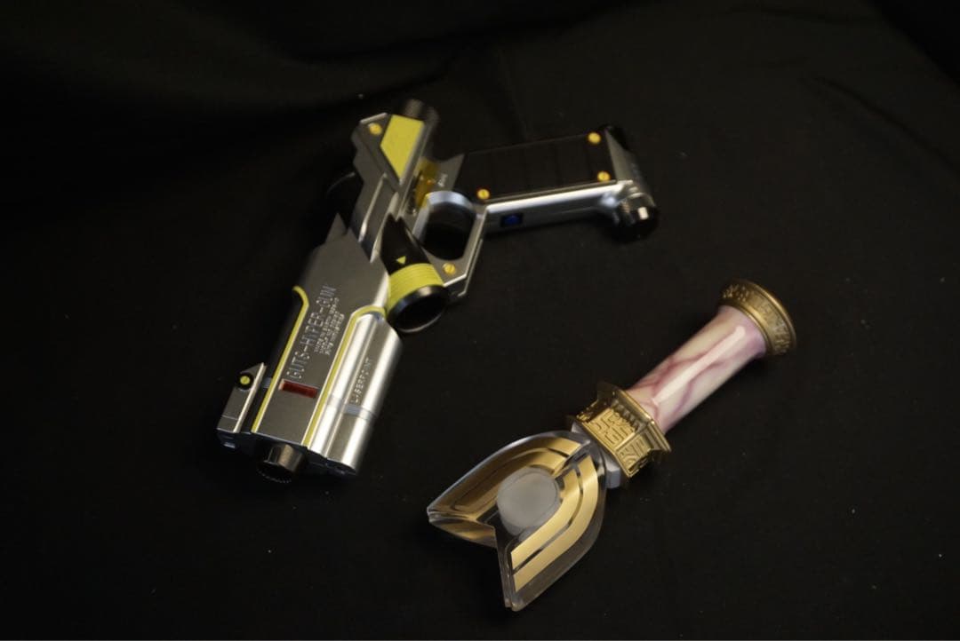 ウルトラマンティガ　スパークレンス　非可動式水晶.ver　プロップ　劇中風台座付