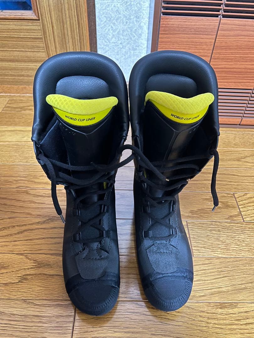 【未使用】Salomon S/Race 130 ブーツ(男性用)