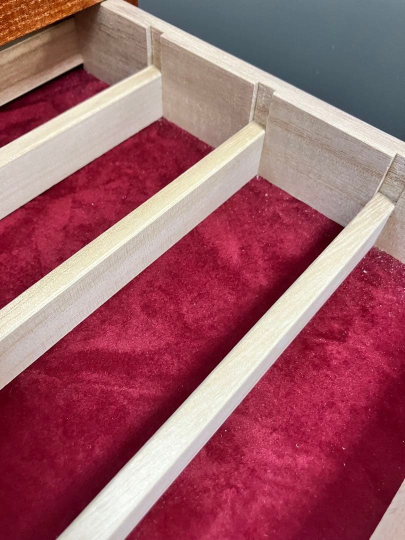 天然木、アクセサリーケース、宝石入れ、収納箱、インテリア、区切り変更可能、(大)