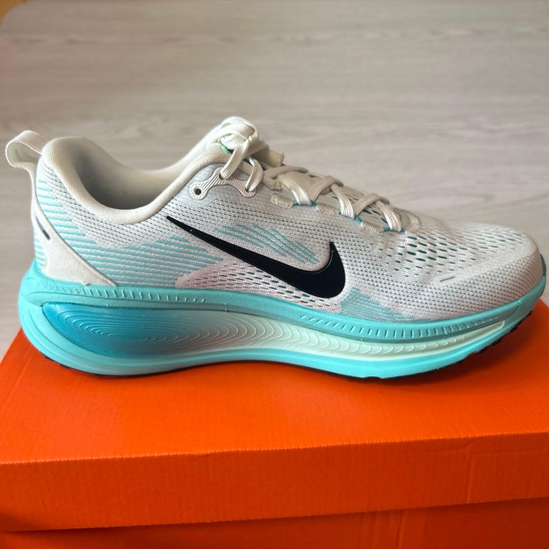 ナイキ ボメロ18 27.0cm