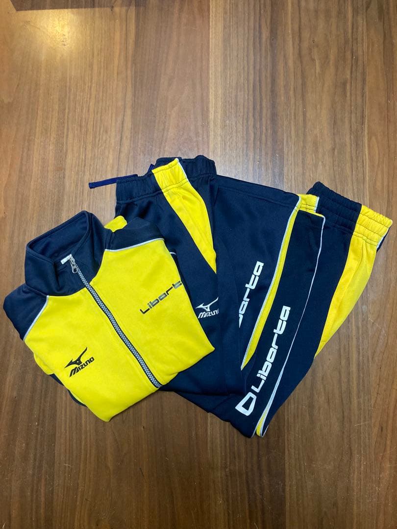 リベルタ Liberta ジャージ上下セット　上着140 下着130、145