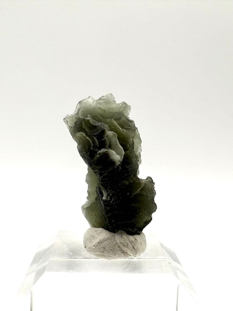 モルダバイト　モルダウ石　原石　鉱物　標本　天然石　石