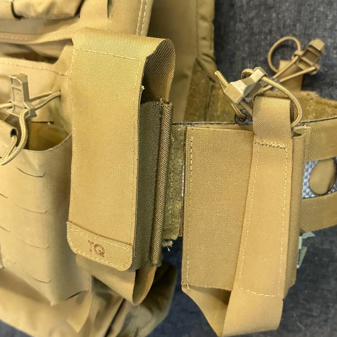 全て実物 FERRO CONCEPTS プレートキャリア セット