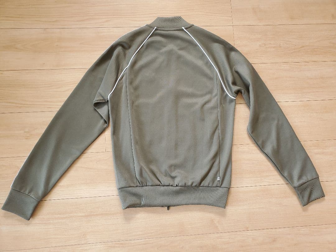 アディダス　adidas SST ジャージ　カーキ