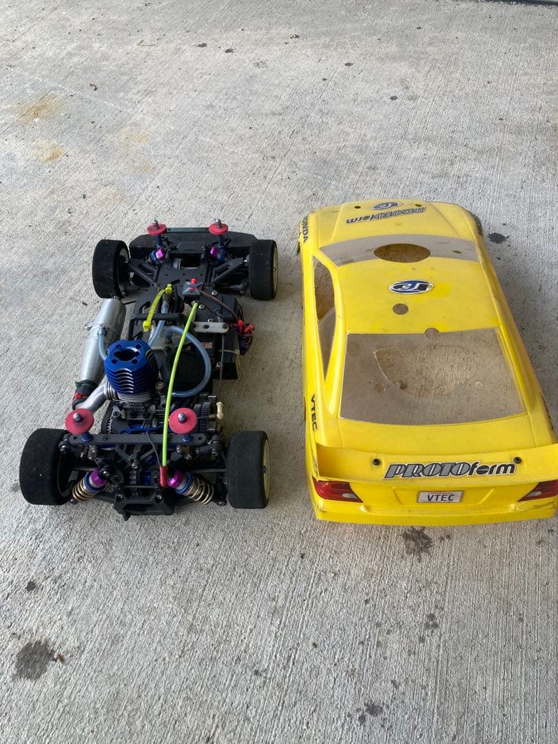 エンジンカー　ラジコン　2台セット 状態不明　ジャンク